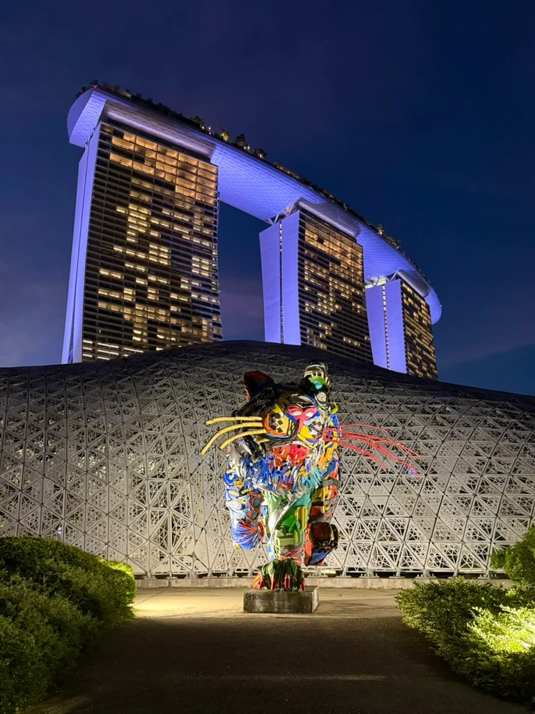 Marina Bay Sands skyline reflecting on Marina Bay